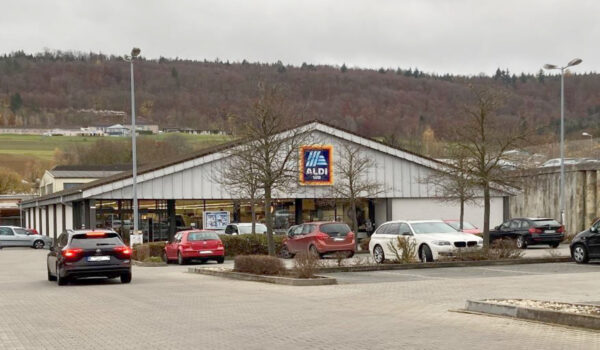 GRR Group verkauft Aldi-Lebensmitteldiscounter in Aalen und Lebensmittelvollsortimenter in Büdingen